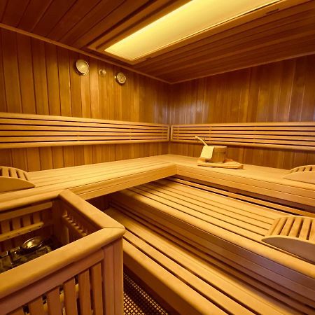 Private Spa Mit Sauna Und Whirlpool Schrozberg Luaran gambar